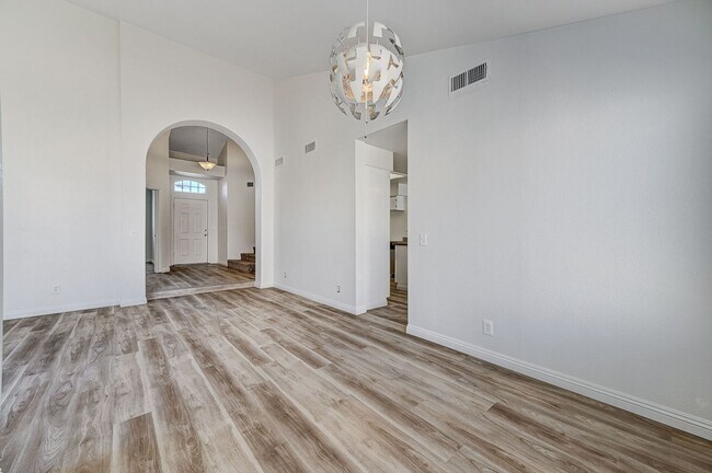 Foto del edificio - Spacious Henderson Four Bedroom!