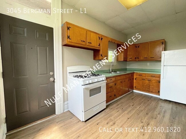 Building Photo - 3045 Bergman St