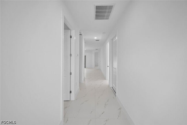 Foto del edificio - 4744 27th St SW