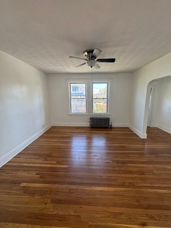 Foto del edificio - 196 Reservation Rd