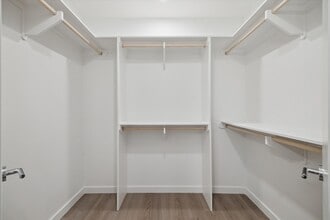 Building Photo - 1 Riva Row