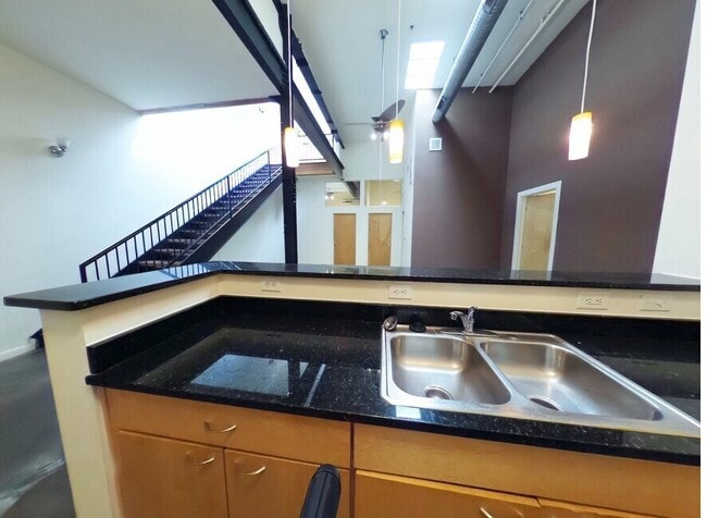 Foto del edificio - T and E Apartments