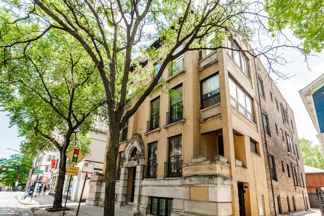 Building Photo - 445 W Fullerton Pkwy