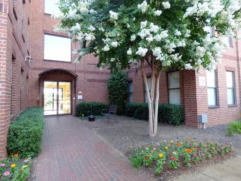 Primary Photo - 721 Litty Ct