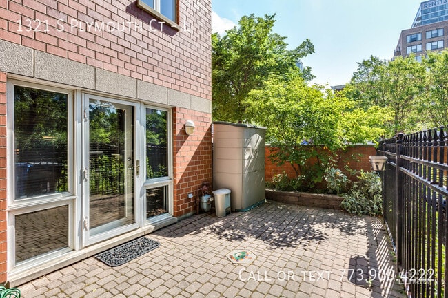 Building Photo - Highly desirable 3 bed / 2 bath tri-level ...