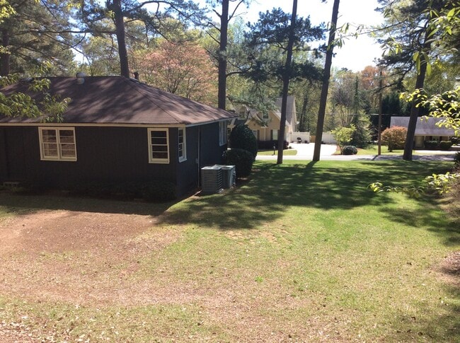 Building Photo - 358 Peevy St