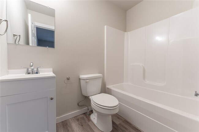 Foto del edificio - 1370 N Porter Rd