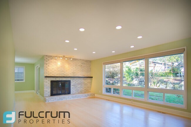 Building Photo - 3509 NW McKinley Dr