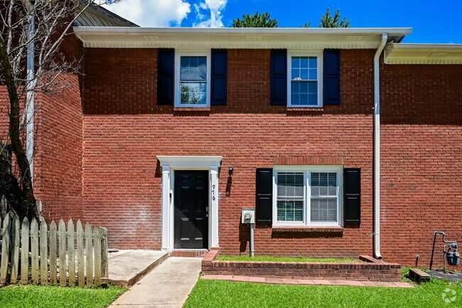 Building Photo - 976 Park Gate Pl