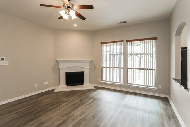 Building Photo - 9221 Barbara Dr