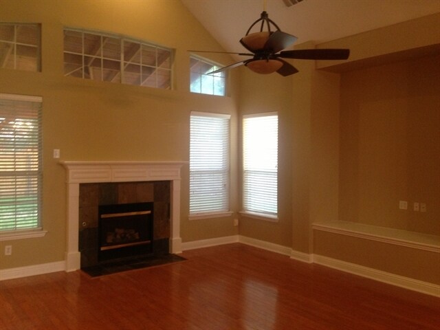 Building Photo - 2033 Midhurst Drive