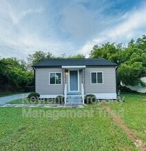 Building Photo - 1308 Leonard Ave