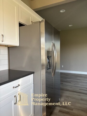 Foto del edificio - 1656 Irvine St