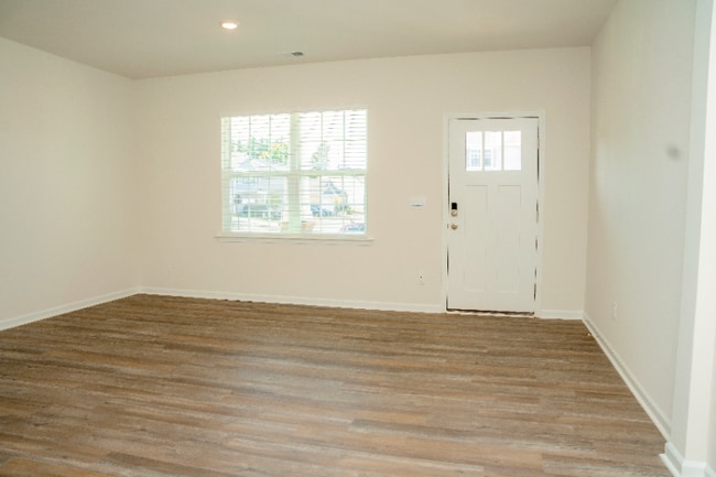 Foto del edificio - 217 Giant Oak Ave