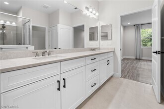 Building Photo - 6947 Avalon Cir
