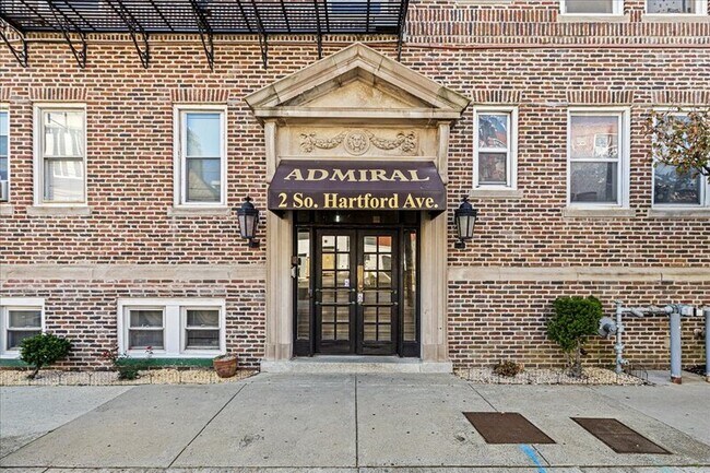 Foto del edificio - 2 S Hartford Ave