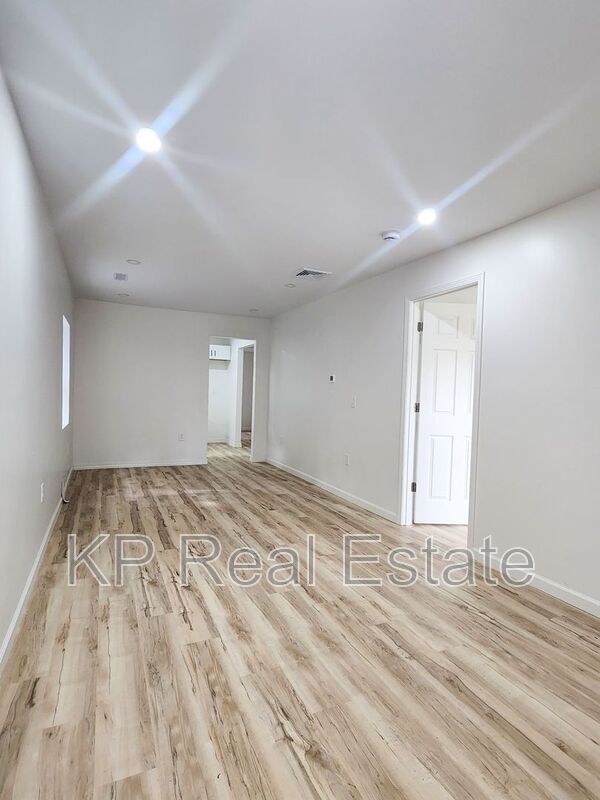 Building Photo - 61 Volney Ave