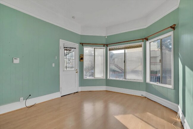 Building Photo - 1932 20th Ave