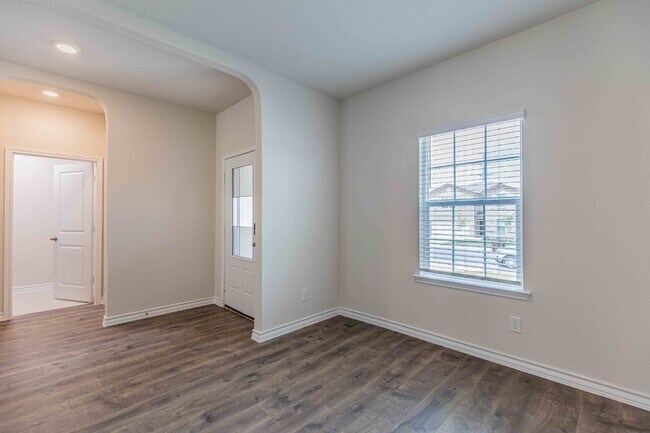 Building Photo - 2926 Wentwood Run