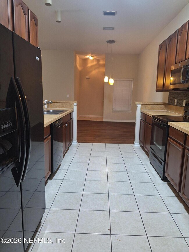 Foto del edificio - 7061 Snowy Canyon Dr