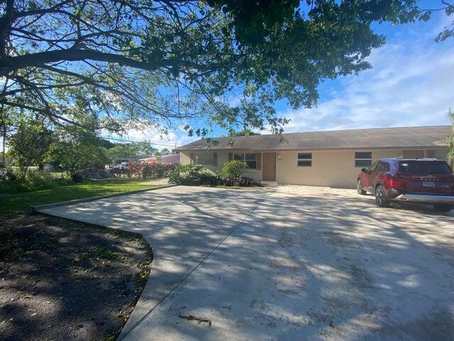 Foto del edificio - 1369 Sunset Rd