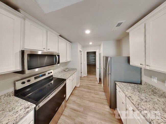 Foto del edificio - 4605 Hazelburn Dr
