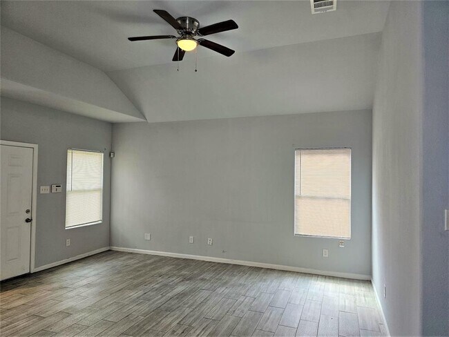 Building Photo - 4503 Maggie St