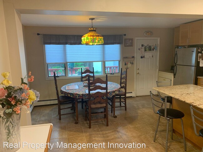Foto del edificio - 4 br, 2 bath House - 3350 1st St