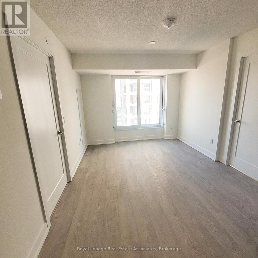 Photo principale - 9-1219 Mabelle Ave