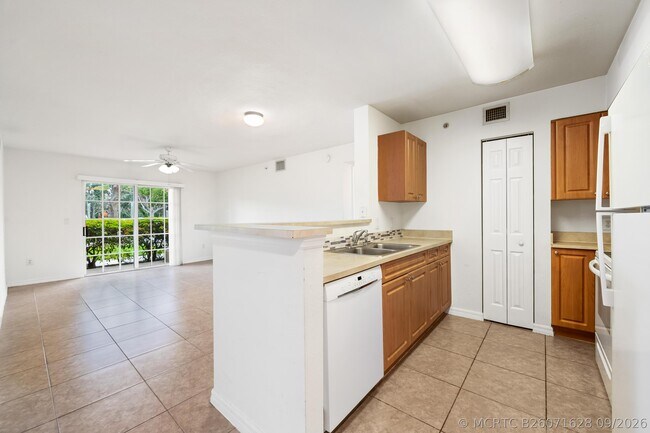 Building Photo - 6777 Heritage Grande