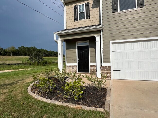 Foto del edificio - 6120 Beadlow St