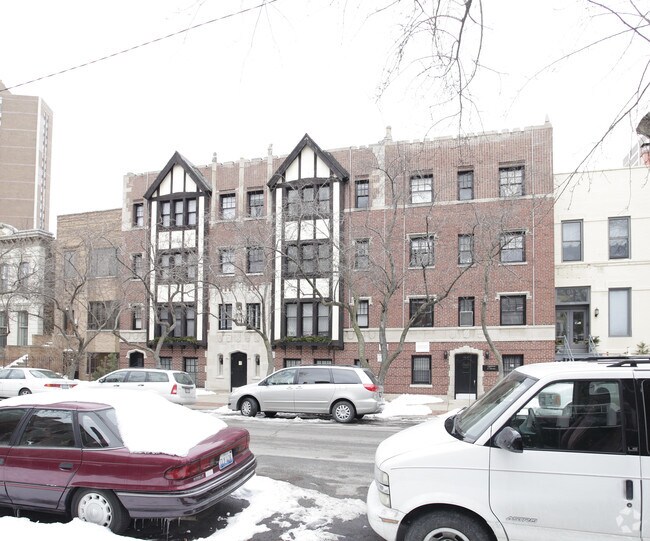 180709 N. Lincoln Park West Apartments Chicago, IL