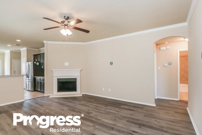 Building Photo - 517 Pawnee St