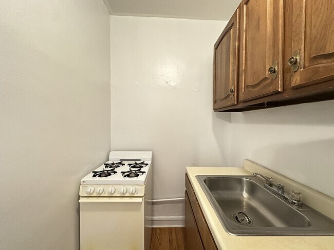 Foto del edificio - 2844 N Burling St
