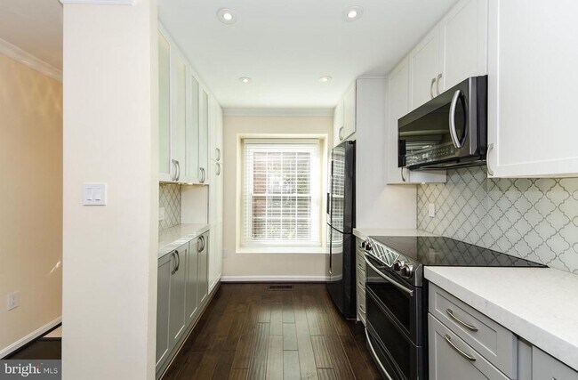 Foto del edificio - 734 N Vermont St