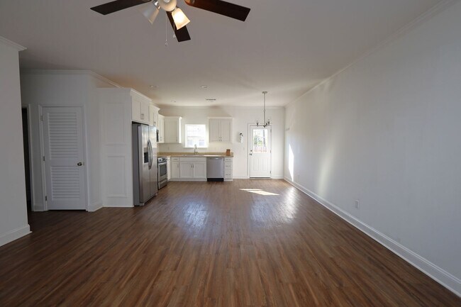 Foto del edificio - 2308 Mimosa Dr