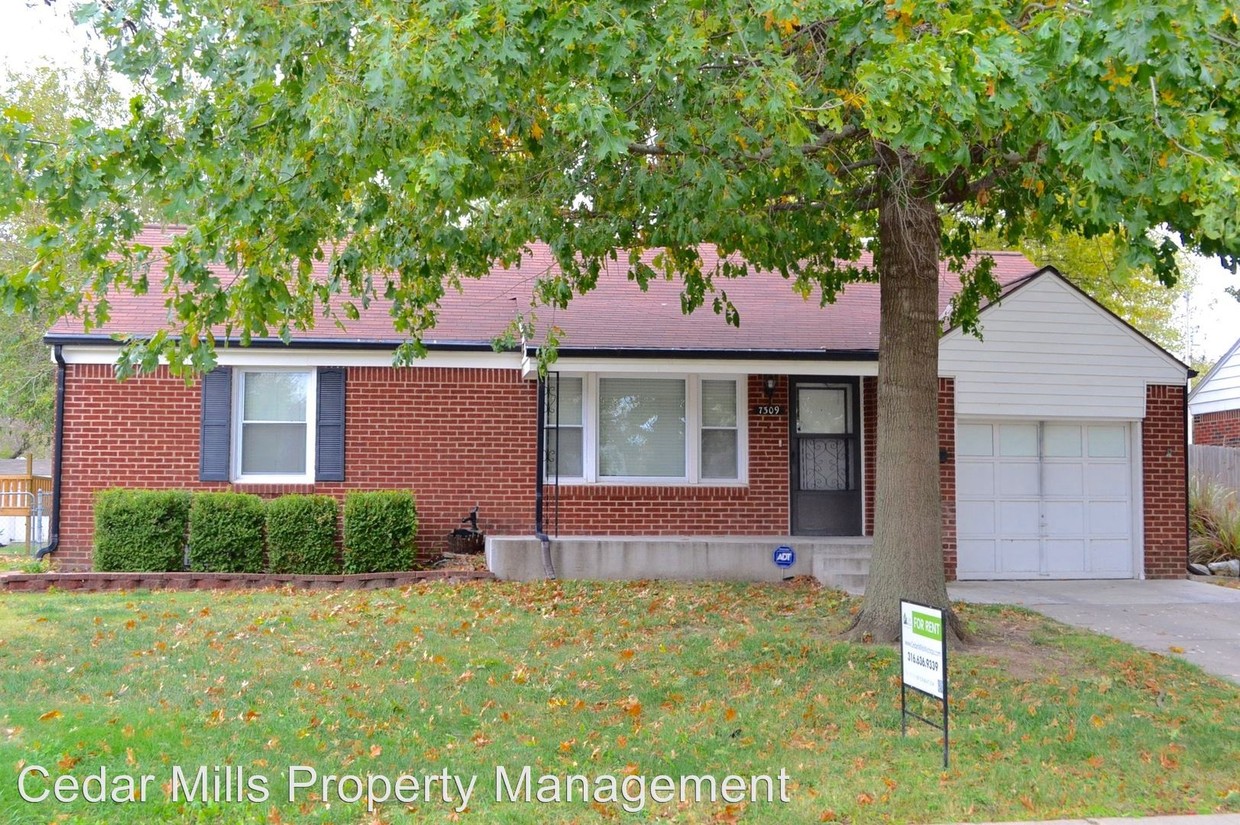 Foto principal - 7309 E Gilbert St