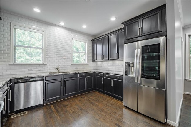 Foto del edificio - 1337 Hawthorne Ave SE