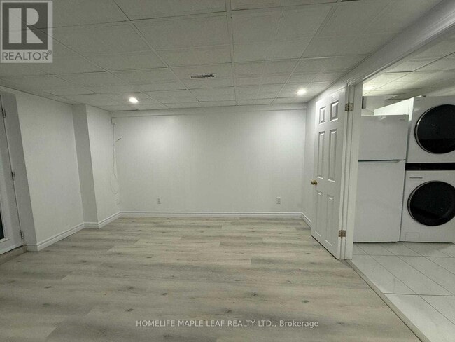 Building Photo - 127 Kearney Dr