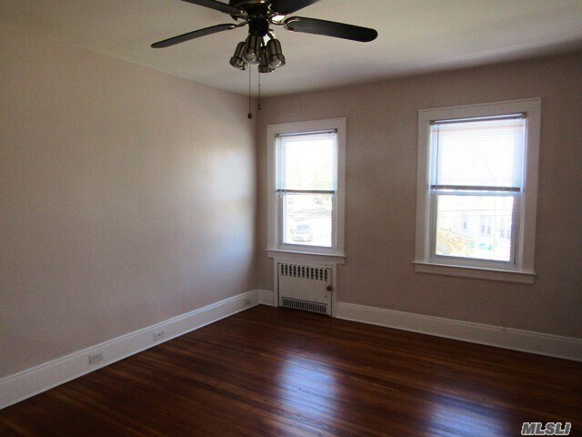 Foto del edificio - 230-30 87th Ave