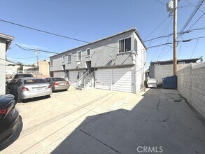 Building Photo - 511 W Manchester Blvd