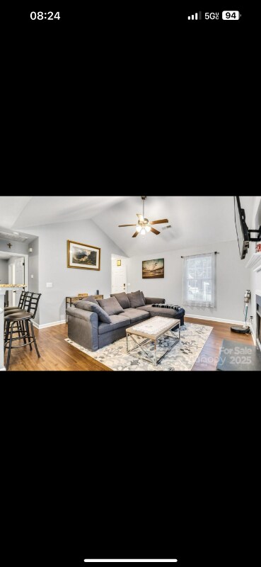 Foto del edificio - 124 Cedarcroft Dr