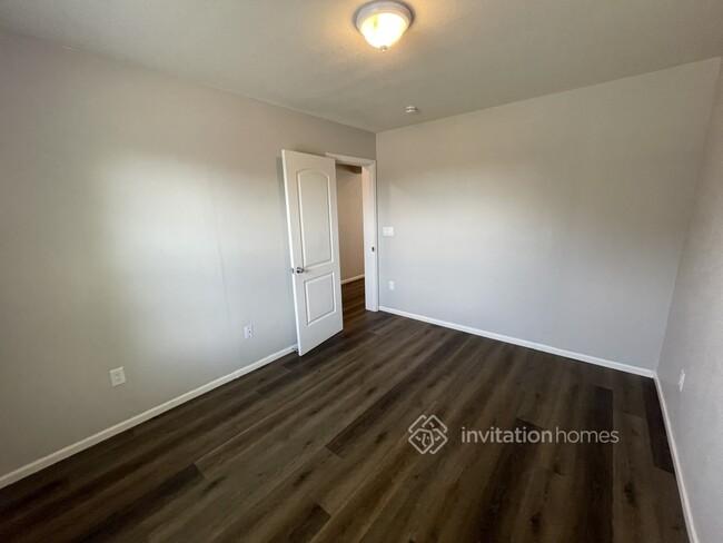 Foto del edificio - 267 Hunter Ave