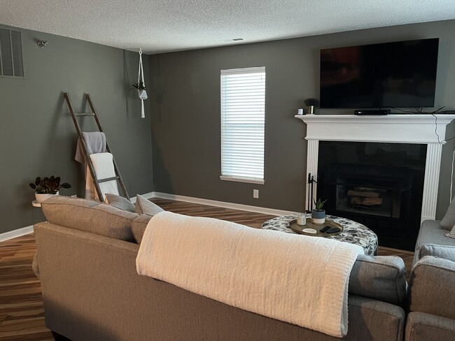 Building Photo - 6157 Chasewood Pky