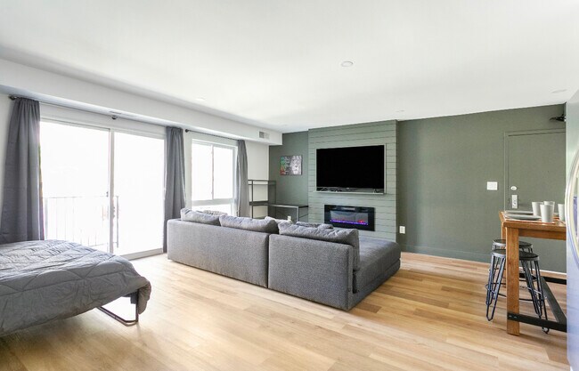 Foto del edificio - 6139 Edsall Rd