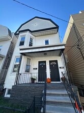 Building Photo - 313 Pearsall Ave