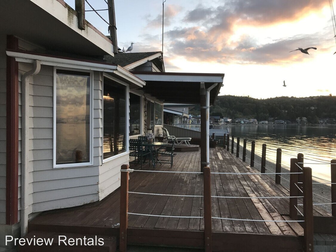 Primary Photo - 3 br, 2 bath House - 103 Utsalady Rd