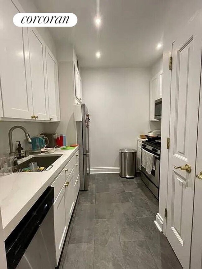 Foto del edificio - 350 E 82nd St