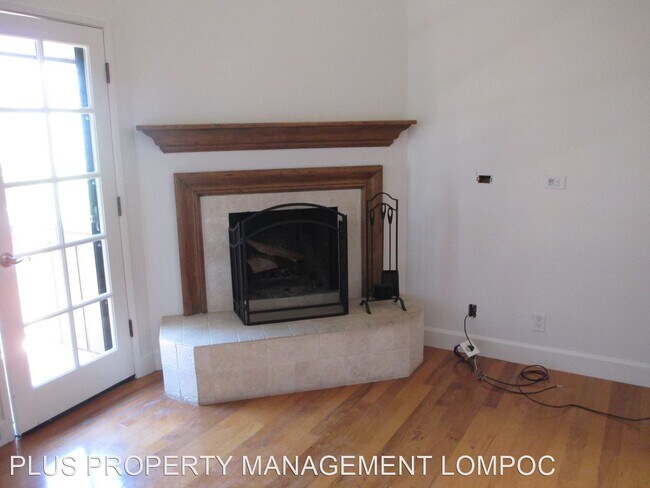 Building Photo - 2 br, 2 bath House - 1050 Vista Del Pueblo...
