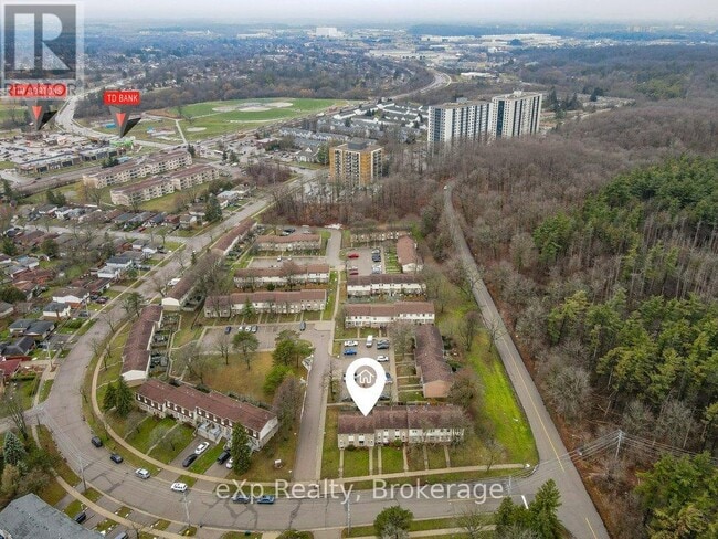 Building Photo - 165-165 Green Valley Dr